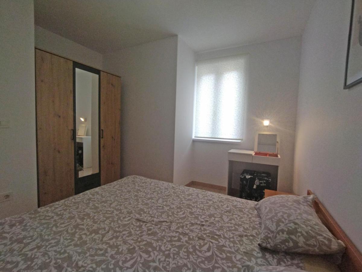 Apartment Suzie Q - Intermezzo With Sea View Rabac Exterior foto
