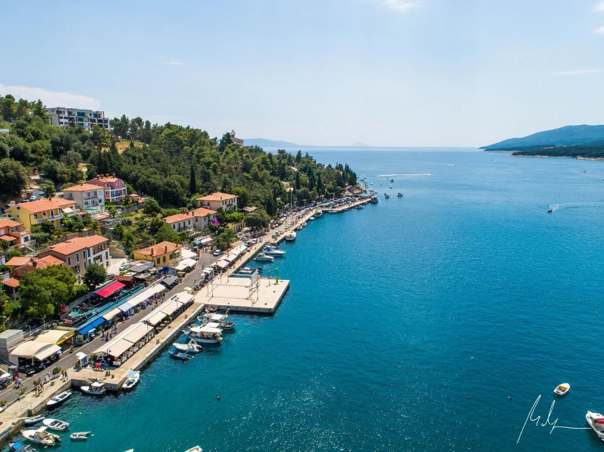 Apartment Suzie Q - Intermezzo With Sea View Rabac Exterior foto